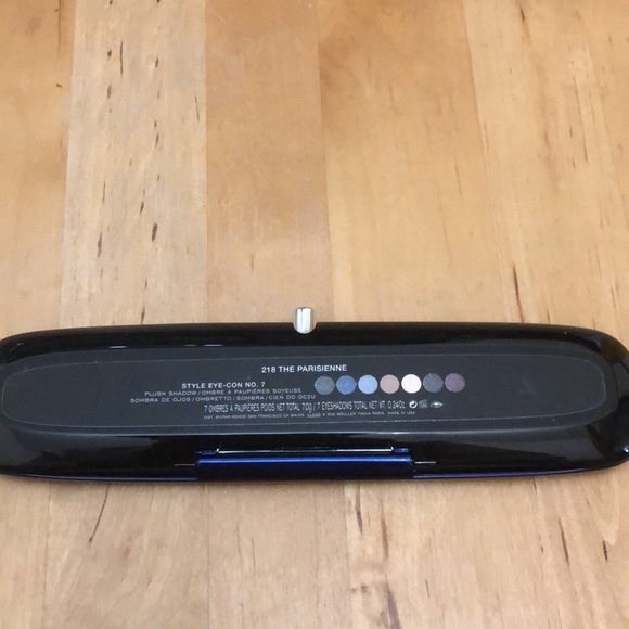 Marc Jacobs - #218 The Parisienne eyeshadow palette - Picture 2 of 2